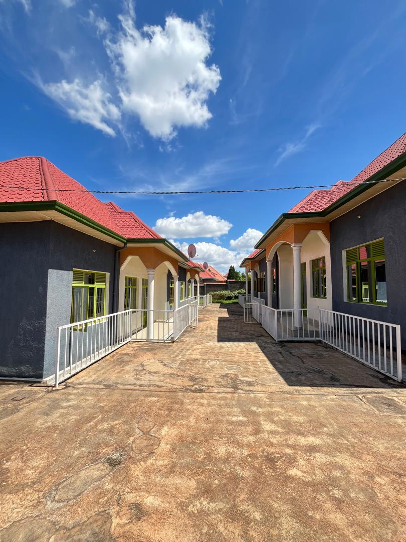 Residential House For Rent-Kanombe — photo 3