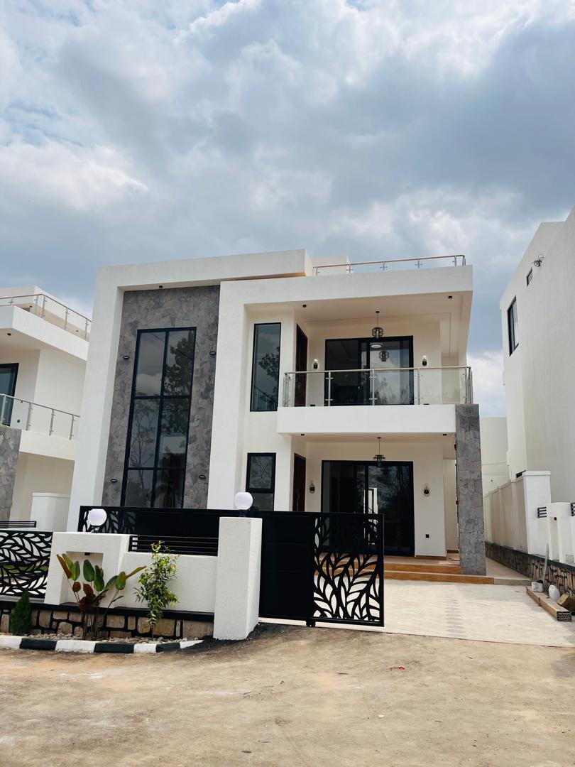 Family Home for Sale in Kigali – Kicukiro, Kagarama — photo 2