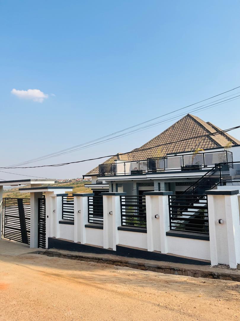 Modern Villa for sale in Kicukiro — photo 2