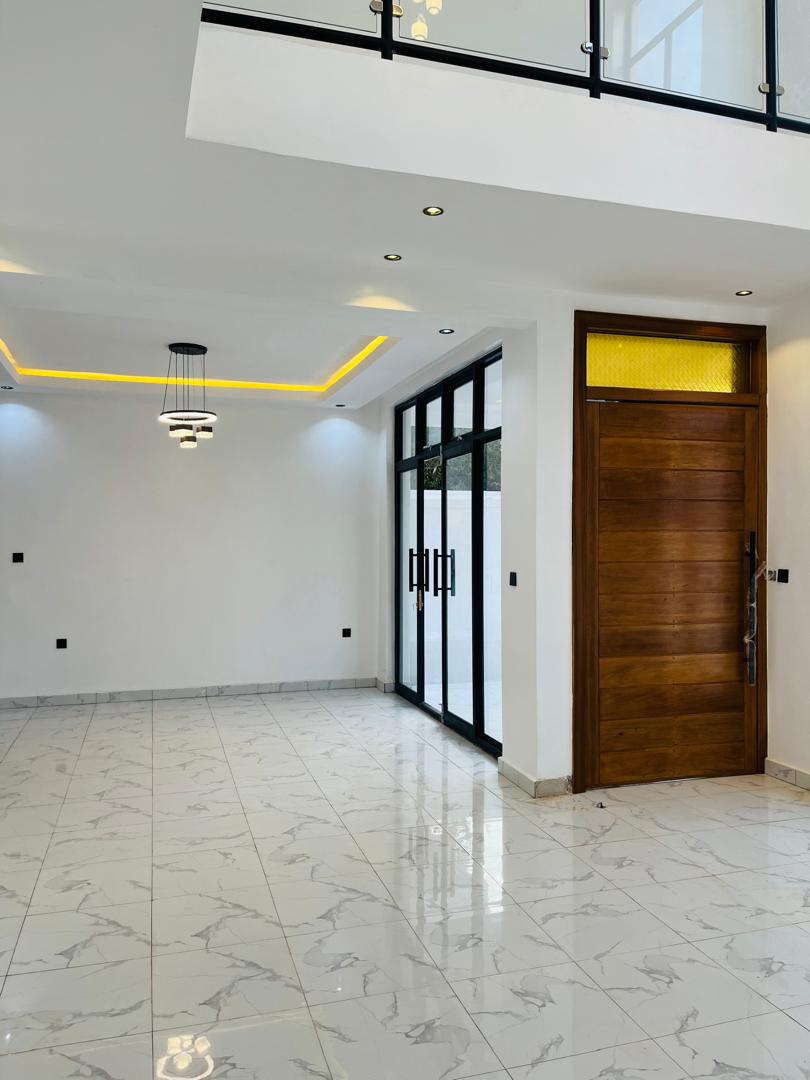 Luxury Villa for Sale in Niboyi — photo 4