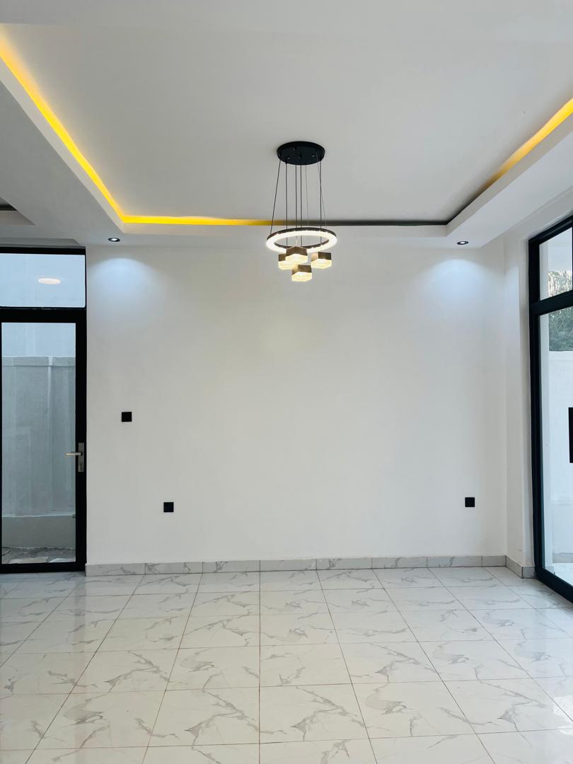 Luxury Villa for Sale in Niboyi — photo 3