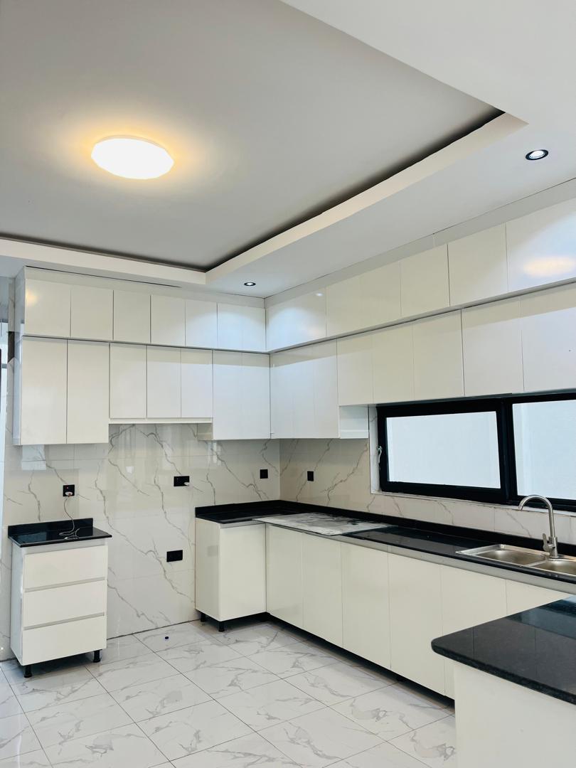 Luxury Villa for Sale in Niboyi — photo 6